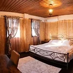 Guest house нова арбанашки стил-джакузи, панорамна гледка, ареа за малки и големи-заповядайте при нас (adults Only) 3*