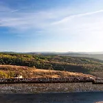 нова арбанашки стил-джакузи, панорамна гледка, ареа за малки и големи-заповядайте при нас (adults Only)