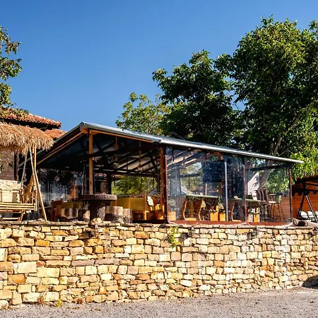 Нова Вила Арбанашки Стил-Джакузи, Панорамна Гледка, Ареа За Малки И Големи-Заповядайте При Нас (Adults Only) 3* Arbanasi