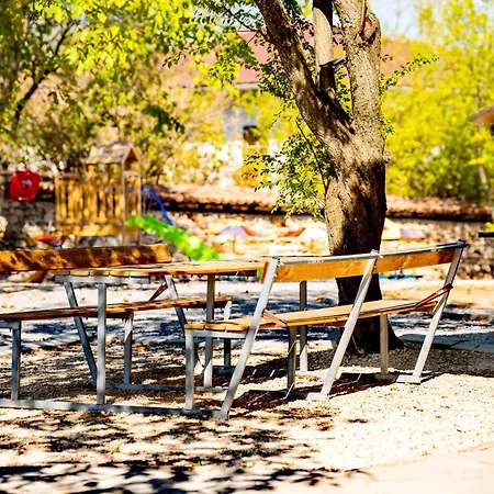 Complex Arbanashki Style-panoramic View With Summer And Winter Terrace, Jacuzzi, Sauna, Children's And Adult Area With Cinema Summer