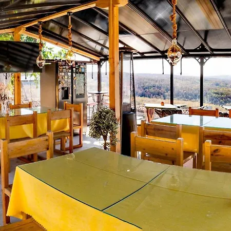 Complex Arbanashki Style-panoramic View With Summer And Winter Terrace, Jacuzzi, Sauna, Children's And Adult Area With Cinema Summer *