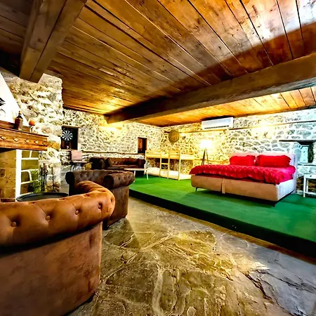 Complex Arbanashki Style-panoramic View With Summer And Winter Terrace, Jacuzzi, Sauna, Children's And Adult Area With Cinema Summer * Arbanaszi