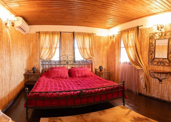 Πανσιόν нова арбанашки стил-джакузи, панорамна гледка, ареа за малки и големи-заповядайте при нас (adults Only) Arbanasi