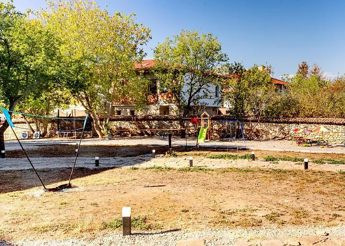 Πανσιόν нова арбанашки стил-джакузи, панорамна гледка, ареа за малки и големи-заповядайте при нас (adults Only)