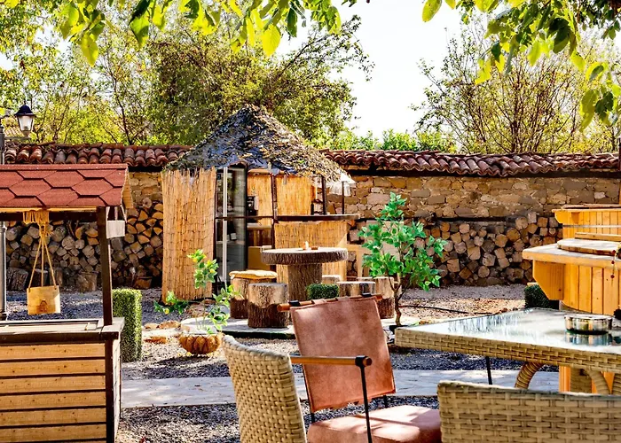 нова арбанашки стил-джакузи, панорамна гледка, ареа за малки и големи-заповядайте при нас (adults Only) Πανσιόν