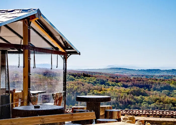 Πανσιόν нова арбанашки стил-джакузи, панорамна гледка, ареа за малки и големи-заповядайте при нас (adults Only) 3*