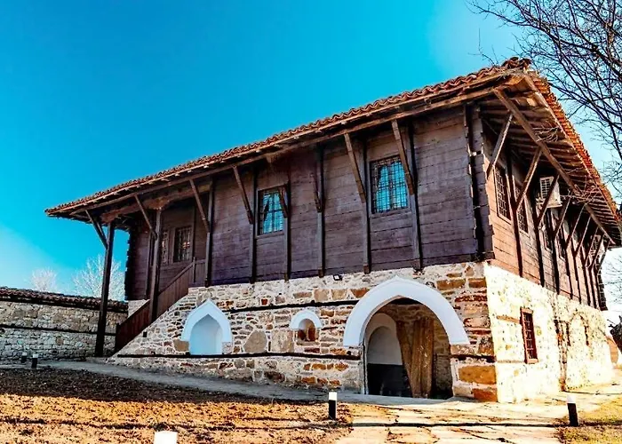 нова арбанашки стил-джакузи, панорамна гледка, ареа за малки и големи-заповядайте при нас (adults Only) Πανσιόν Arbanasi